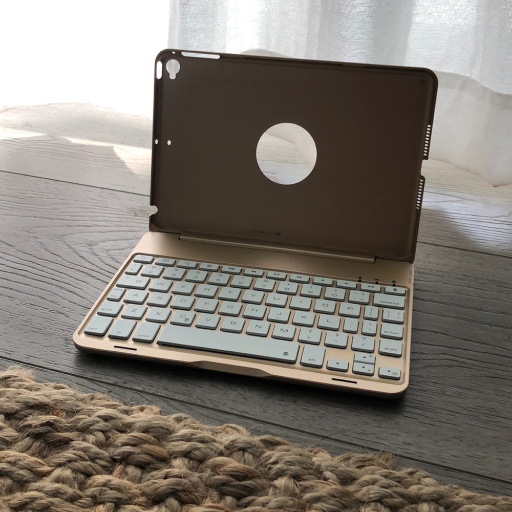 Rose gold iPad keyboard case